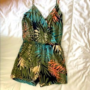 Adorable Romper w/ Pockets